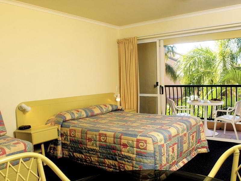 Oaks Sunshine Coast Oasis Resort Caloundra Room photo